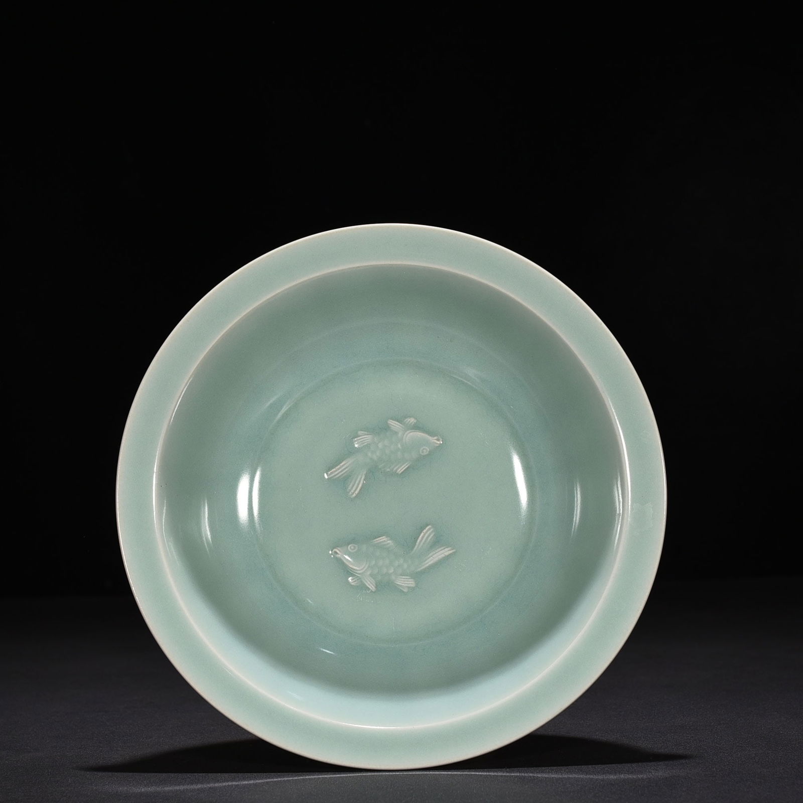Song Dynasty Longquan kiln pink celadon glaze double fish folding rim bowl: Size: Width 24.5 cm - Height 7 cm Materials: Porcelain Time Period: Song dynasty Manufactured Date: 10th-c Period Object: Chinese Antique ⛨ Purchase With Confidence ✔ Verified Aucti