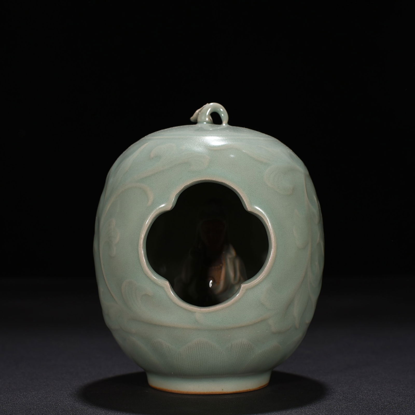 Song Dynasty Longquan kiln pink celadon glaze Guanyin: Size: Width 17 cm - Height 11 cm Materials: Porcelain Time Period: Song dynasty Manufactured Date: 10th-c Period Object: Chinese Antique ⛨ Purchase With Confidence ✔ Verified Auctio