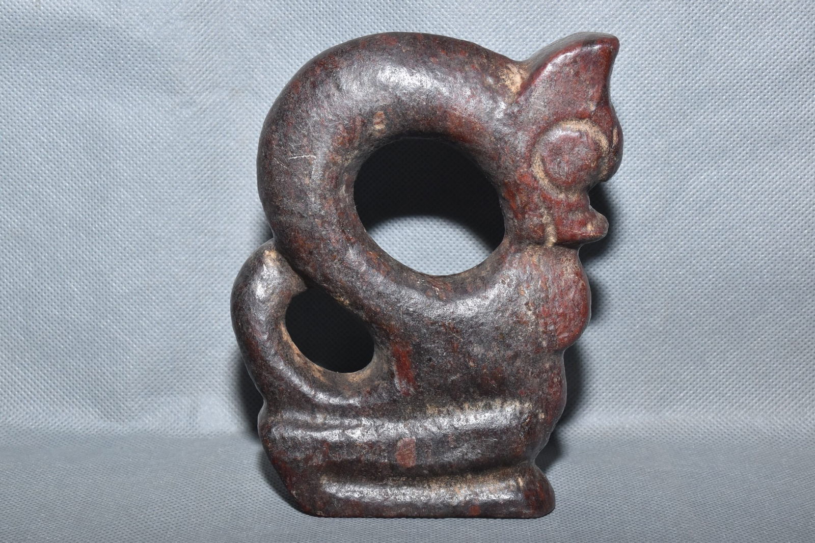 Chinese Hongshan culture jade carved ornaments: Size: Height 14.8 cm - Width 10.5 cm Materials: Natural Jade Time Period: Hongshan Culture Manufactured Date: 3000-BC Object: Chinese Antique ⛨ Purchase With Confidence ✔ Verified A