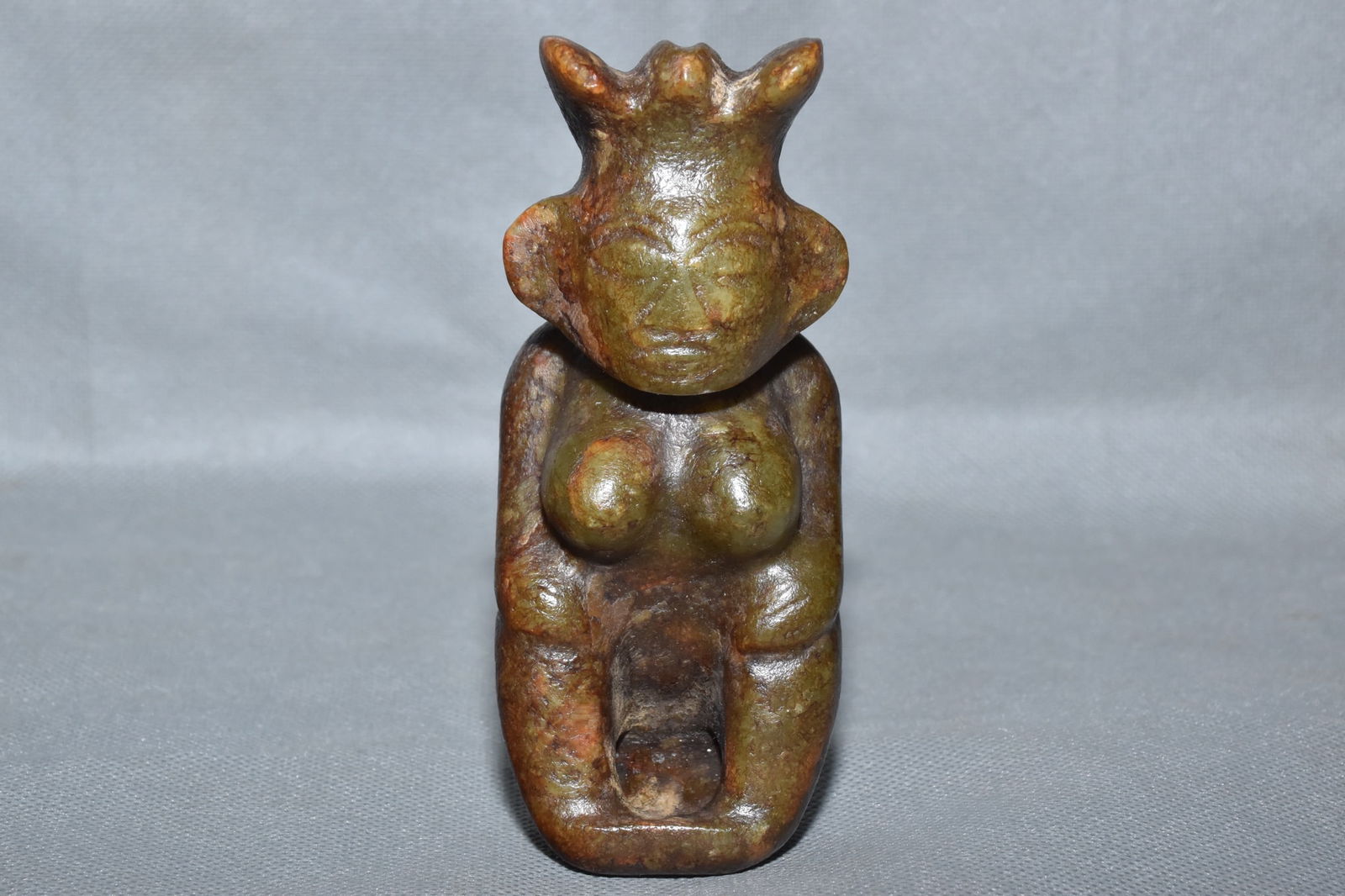 Chinese Hongshan culture jade carved ornaments: Size: Height 12.5 cm - Width 5 cm Materials: Natural Jade Time Period: Hongshan Culture Manufactured Date: 3000-BC Object: Chinese Antique ⛨ Purchase With Confidence ✔ Verified Auct