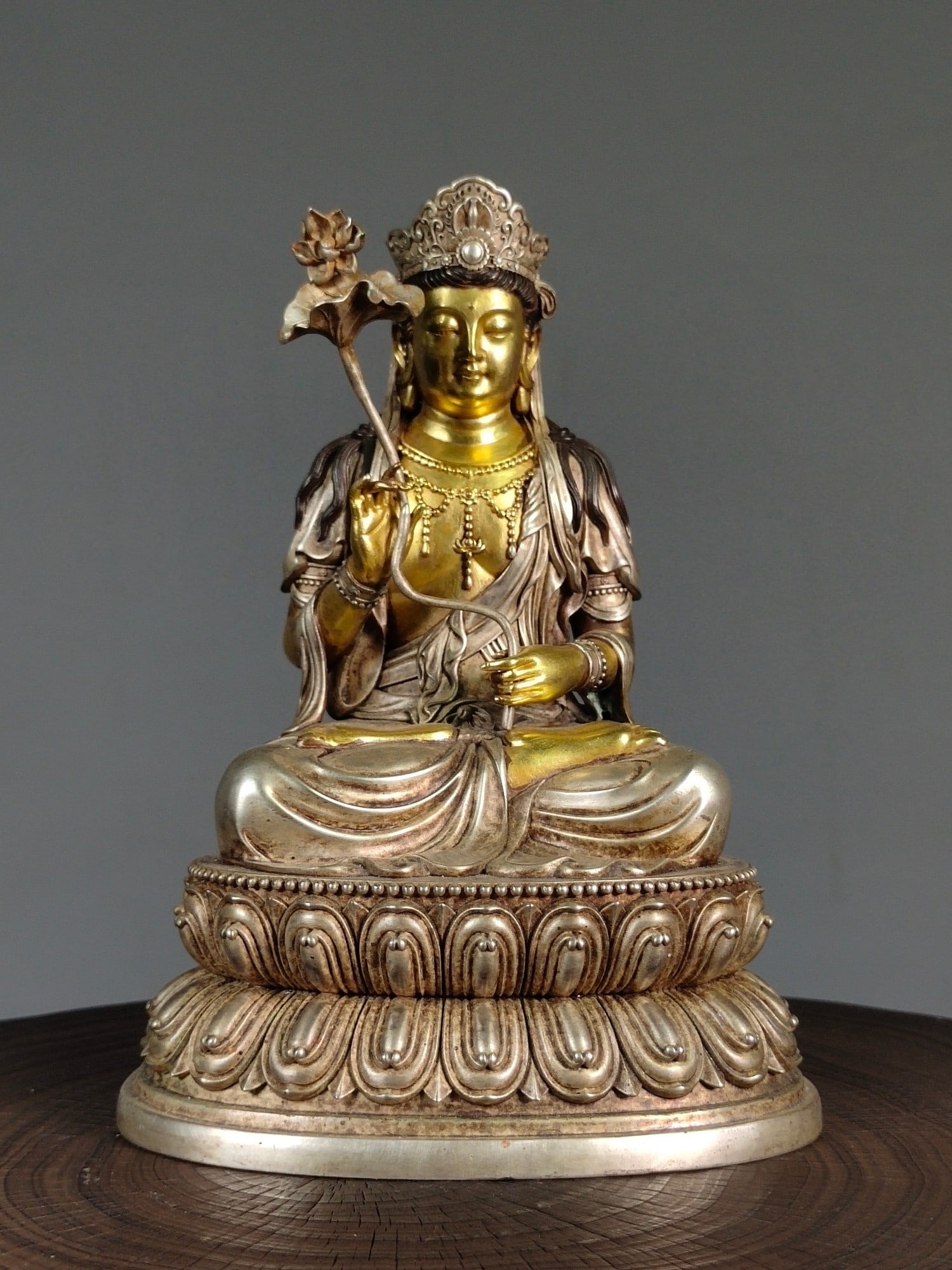 Chinese gilt silver and bronze buddha figure Qing dynasty (1 of 9)