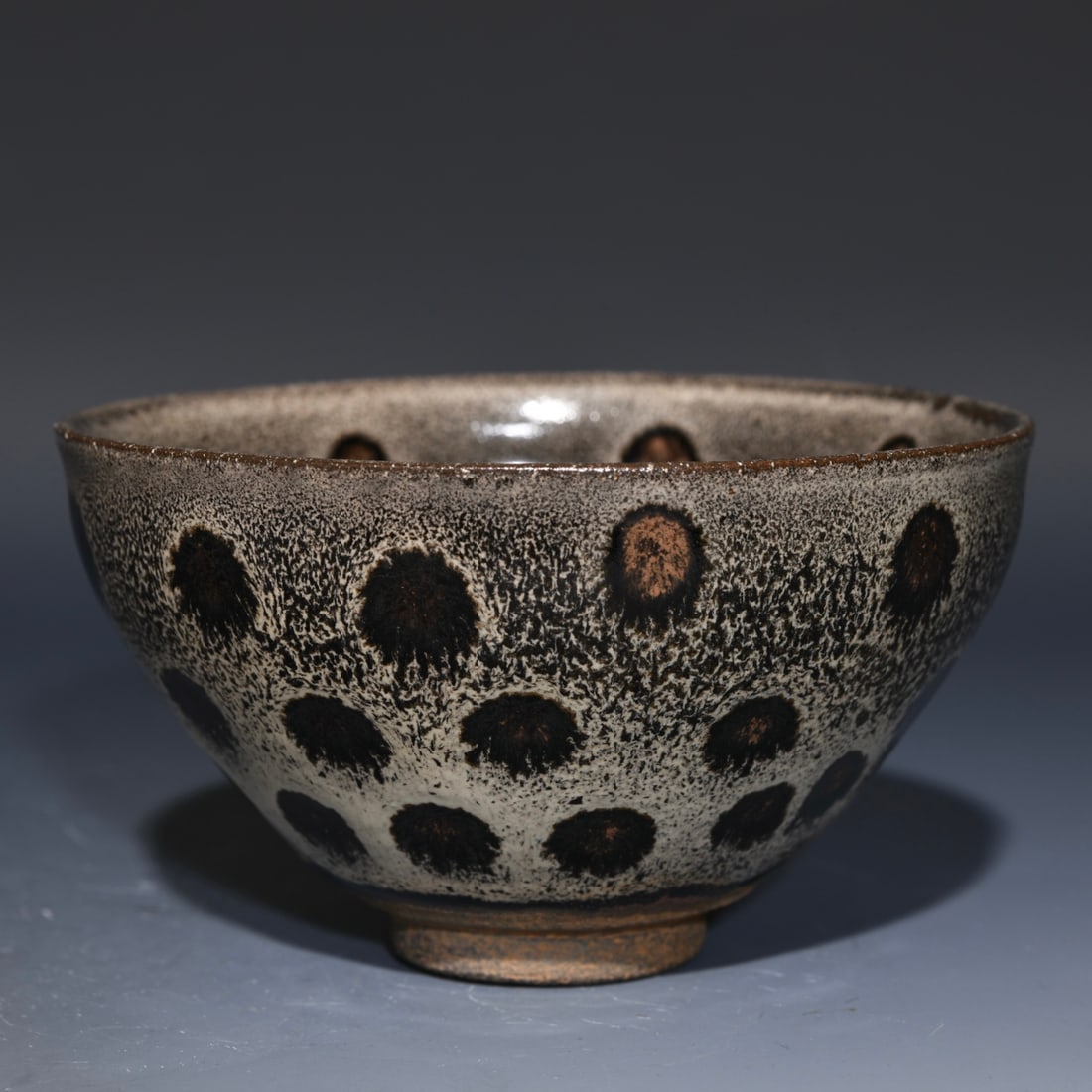 Song Dynasty Jianyao obsidian porcelain lamp: Size: Width 12.8 cm - Height 7.3 cm Materials: Porcelain Time Period: Song dynasty Manufactured Date: 10th-c Period Object: Chinese Antique ⛨ Purchase With Confidence ✔ Verified Auc