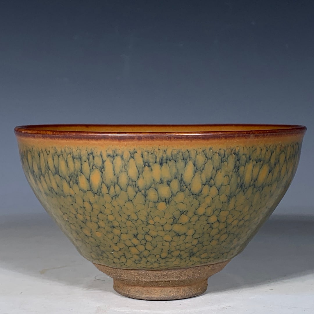 Song Dynasty Jianyao obsidian porcelain lamp: Size: Width 12.5 cm - Height 7.5 cm Materials: Porcelain Time Period: Song dynasty Manufactured Date: 10th-c Period Object: Chinese Antique ⛨ Purchase With Confidence ✔ Verified Auc