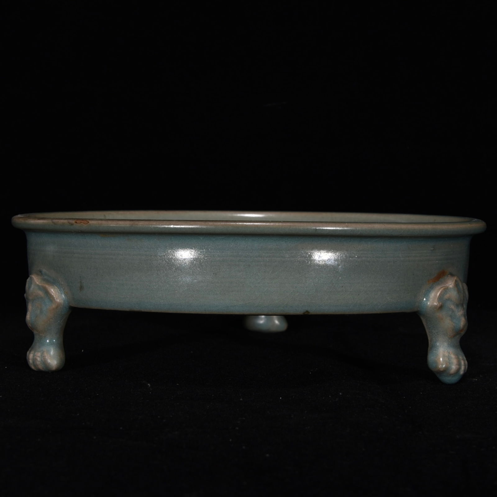 Song Dynasty Ru kiln three-legged porcelain washer: Size: Width 21 cm - Height 6 cm Materials: Porcelain Time Period: Song dynasty Manufactured Date: 10th-c Period Object: Chinese Antique ⛨ Purchase With Confidence ✔ Verified Auction