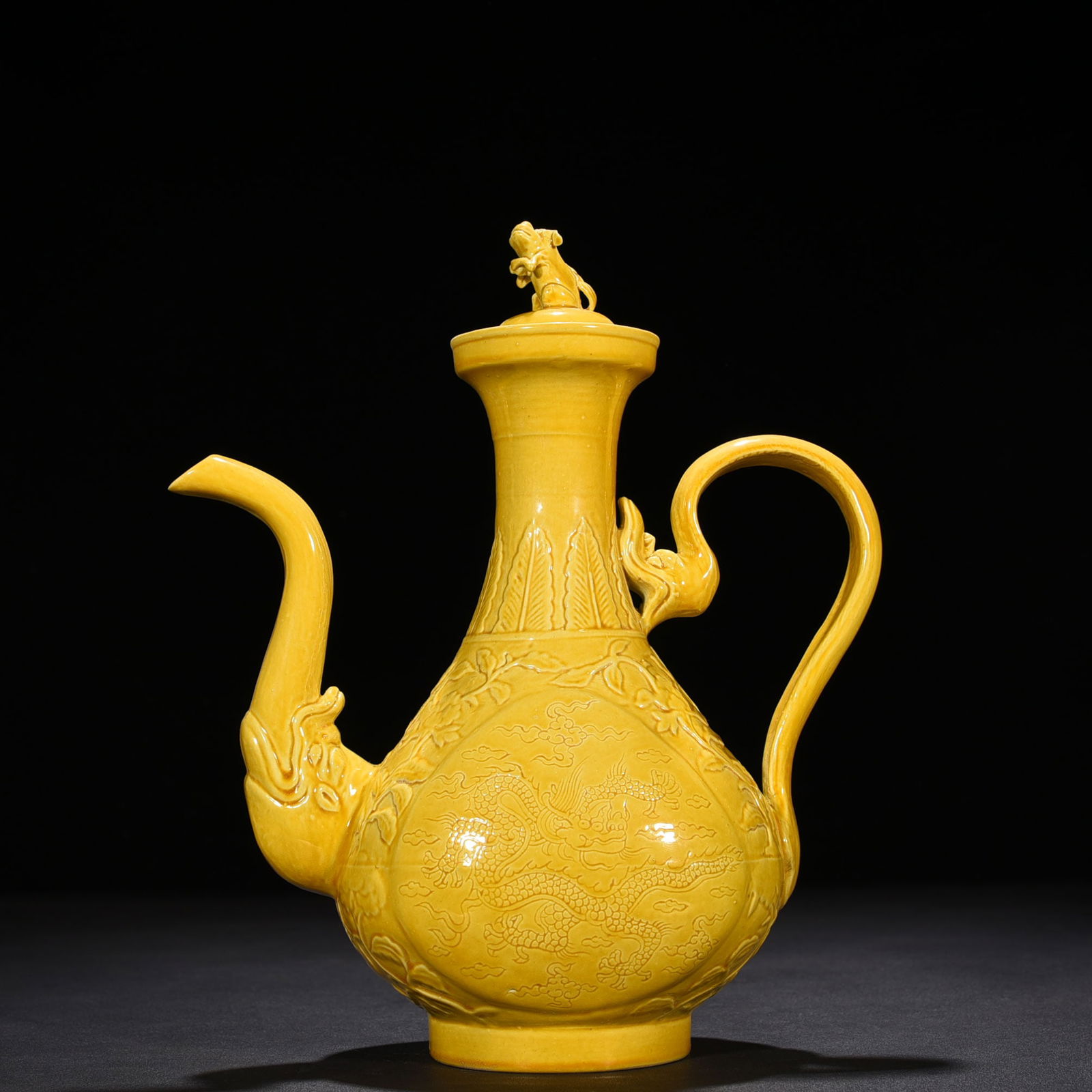 Ming Dynasty Hongzhi delicate yellow glaze engraved dragon porcelain ewer: Size: Height 29 cm - Width 24 cm Materials: Porcelain Time Period: Ming dynasty Manufactured Date: Hongzhi Mark & Period Object: Chinese Antique ⛨ Purchase With Confidence ✔ Verifie