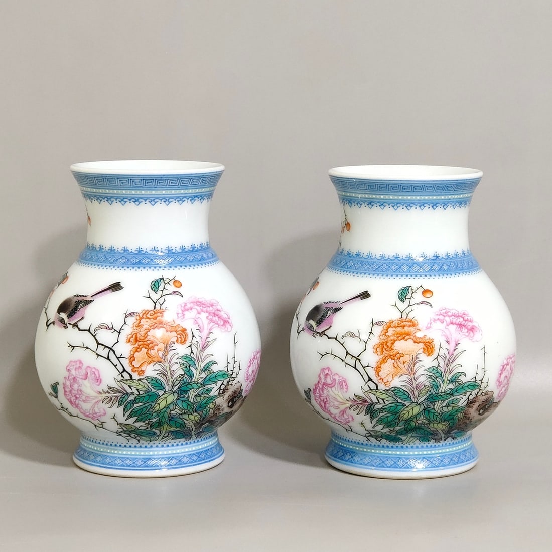 Chinese famille rose porcelain vase pair Qing dynasty Yongzheng Mark & Period (1 of 9)