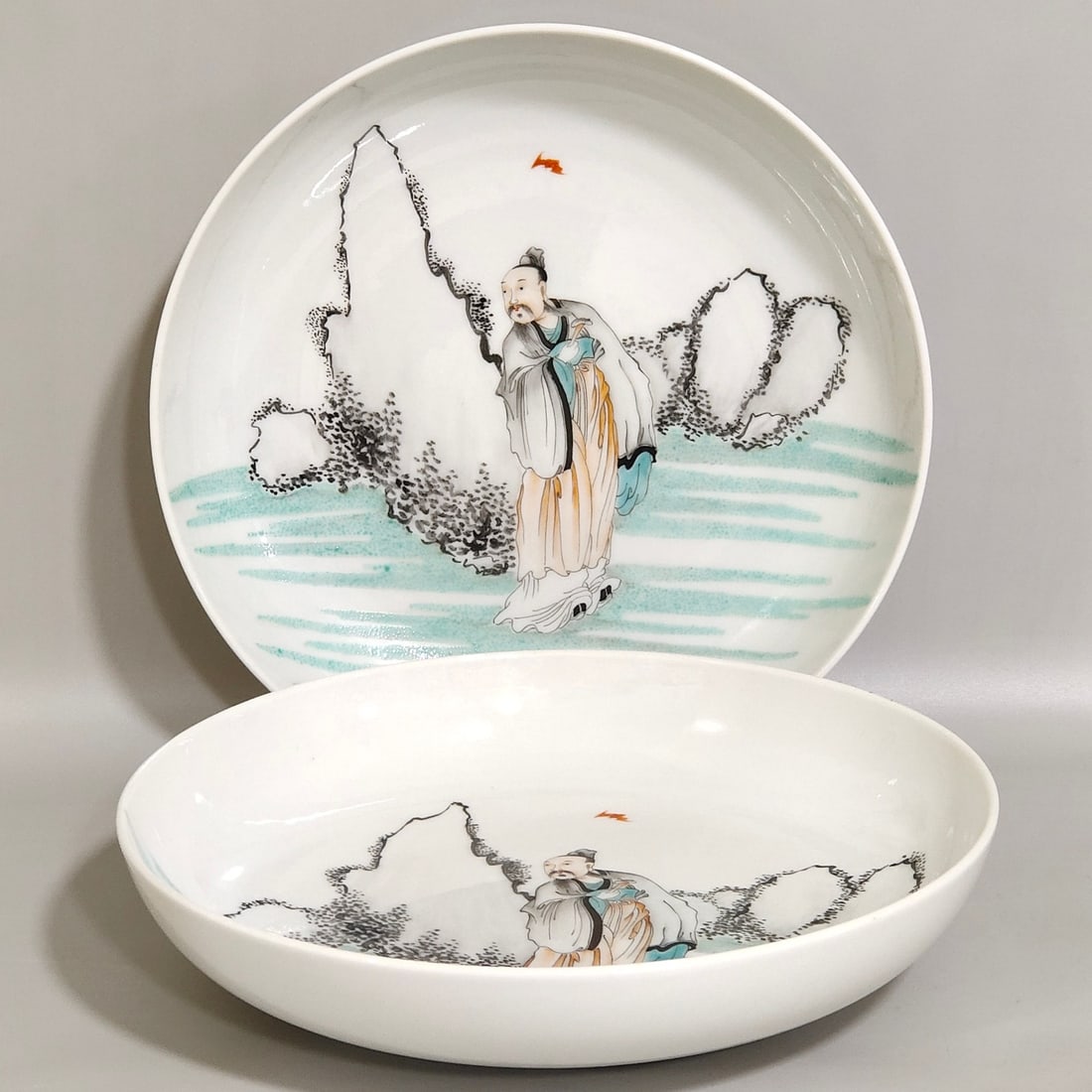 Qing Dynasty Yongzheng famille rose painting plate: Size: Width 17.6 cm - Height 3.6 cm Materials: Porcelain Time Period: Qing dynasty Manufactured Date: Yongzheng Mark & Period Object: Chinese Antique ⛨ Purchase With Confidence ✔ Ve