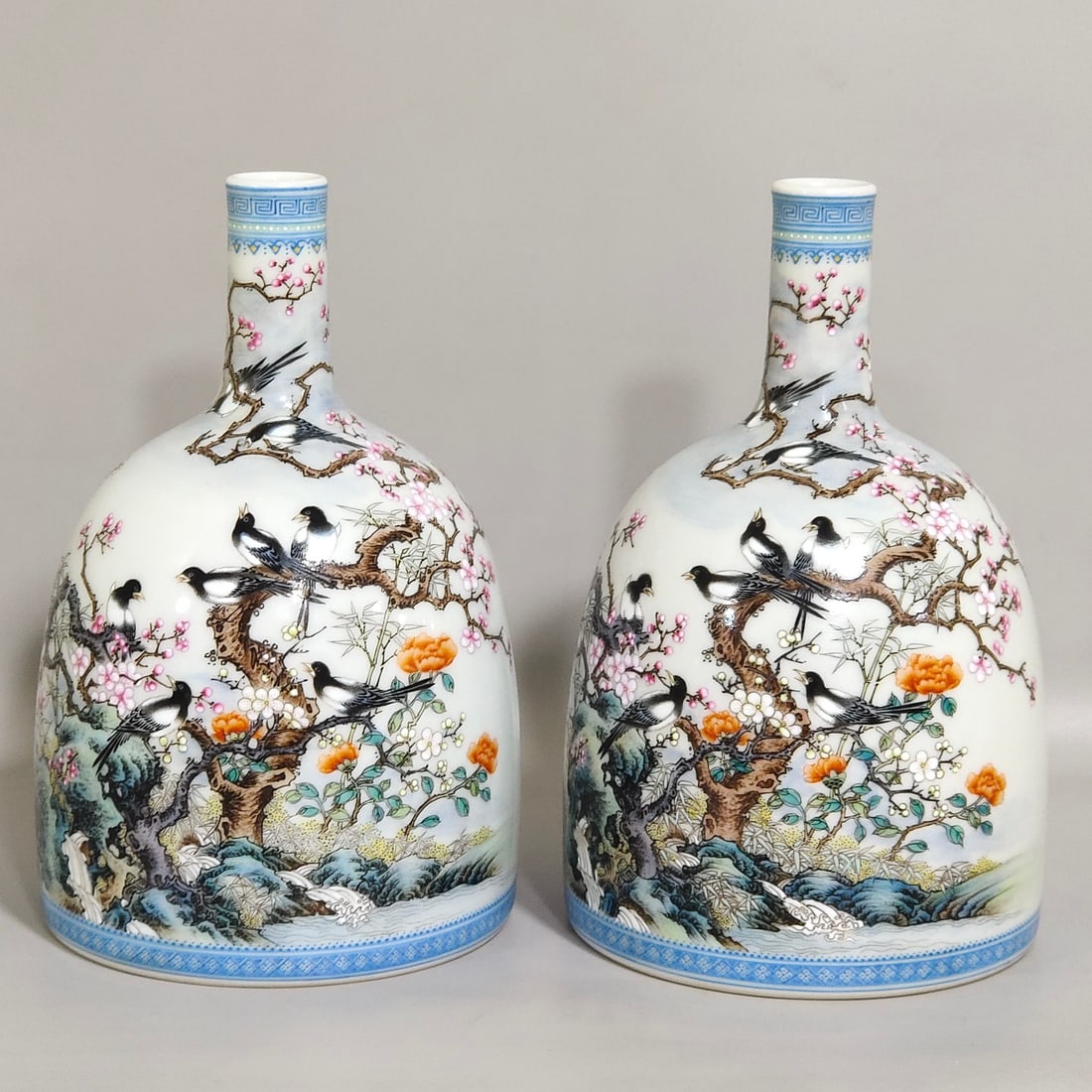 Qing Dynasty Yongzheng Cuibian Twelve Peach Blossom Poems and Rattle Bell Statue (1 of 9)