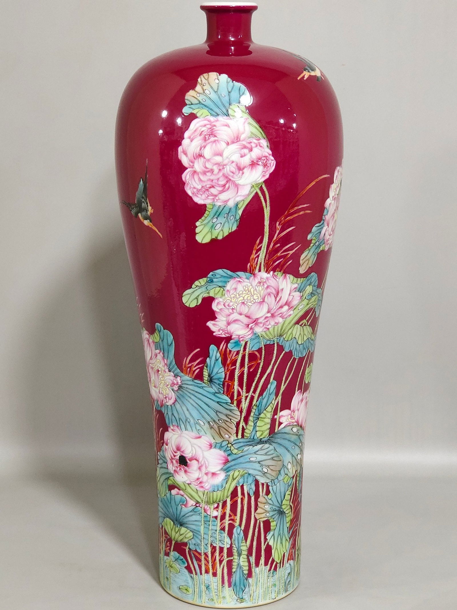 Qing Dynasty Yongzheng rouge red all the way up plum vase (1 of 8)