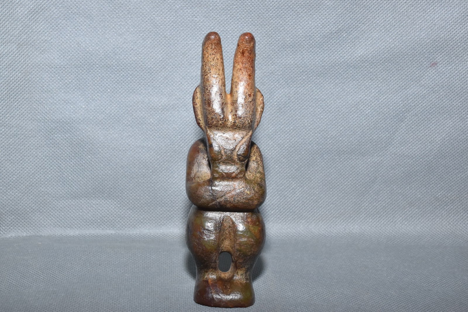 Chinese Hongshan culture jade carved ornaments: Size: Height 14 cm - Width 4.5 cm Materials: Natural Jade Time Period: Hongshan Culture Manufactured Date: 3000-BC Object: Chinese Antique ⛨ Purchase With Confidence ✔ Verified Auct