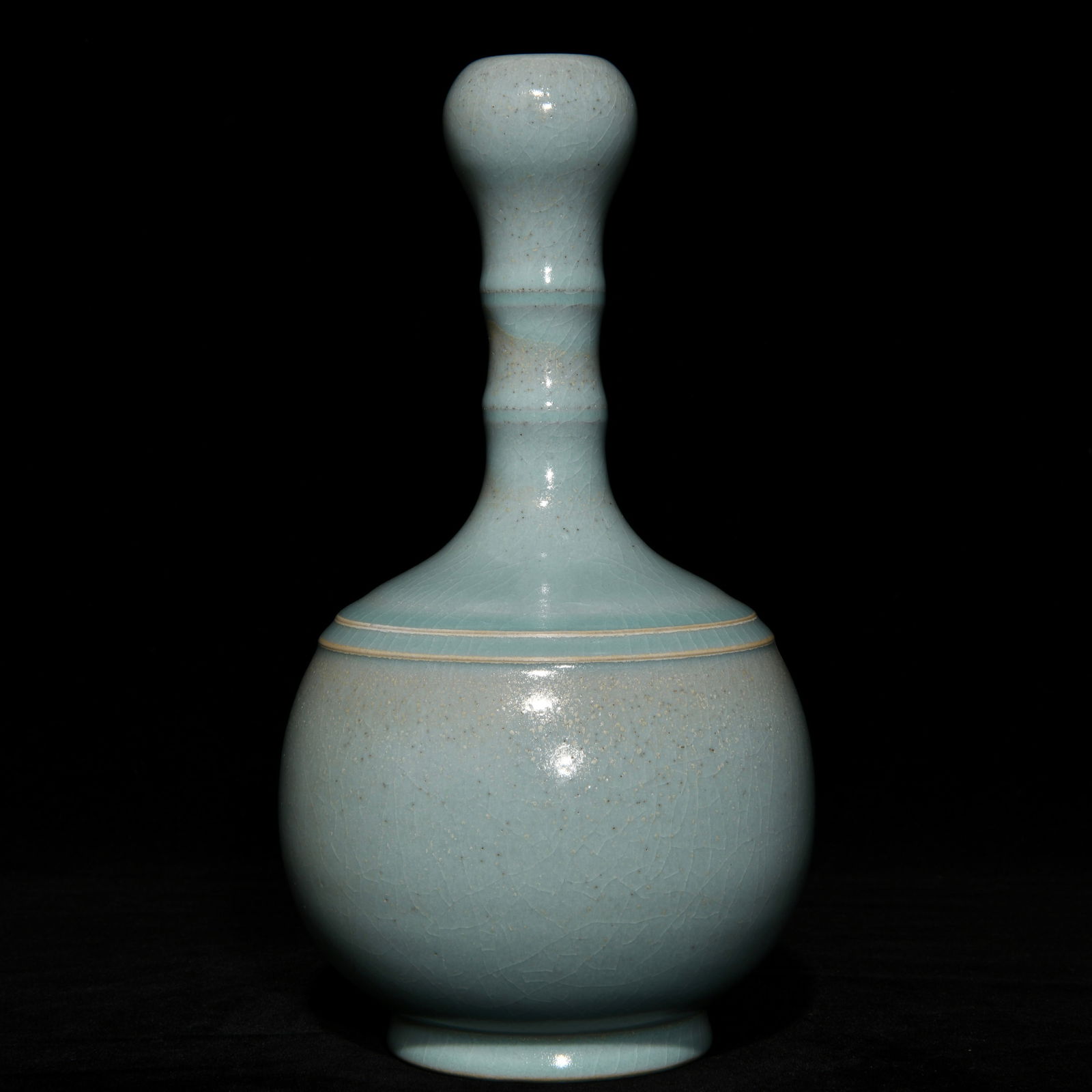 Chinese ru kiln porcelain vase Song dynasty: Size: Height 27 cm - Width 14.5 cm Materials: Porcelain Time Period: Song dynasty Manufactured Date: 10th-c Object: Chinese Antique ⛨ Purchase With Confidence ✔ Verified Auction Hou
