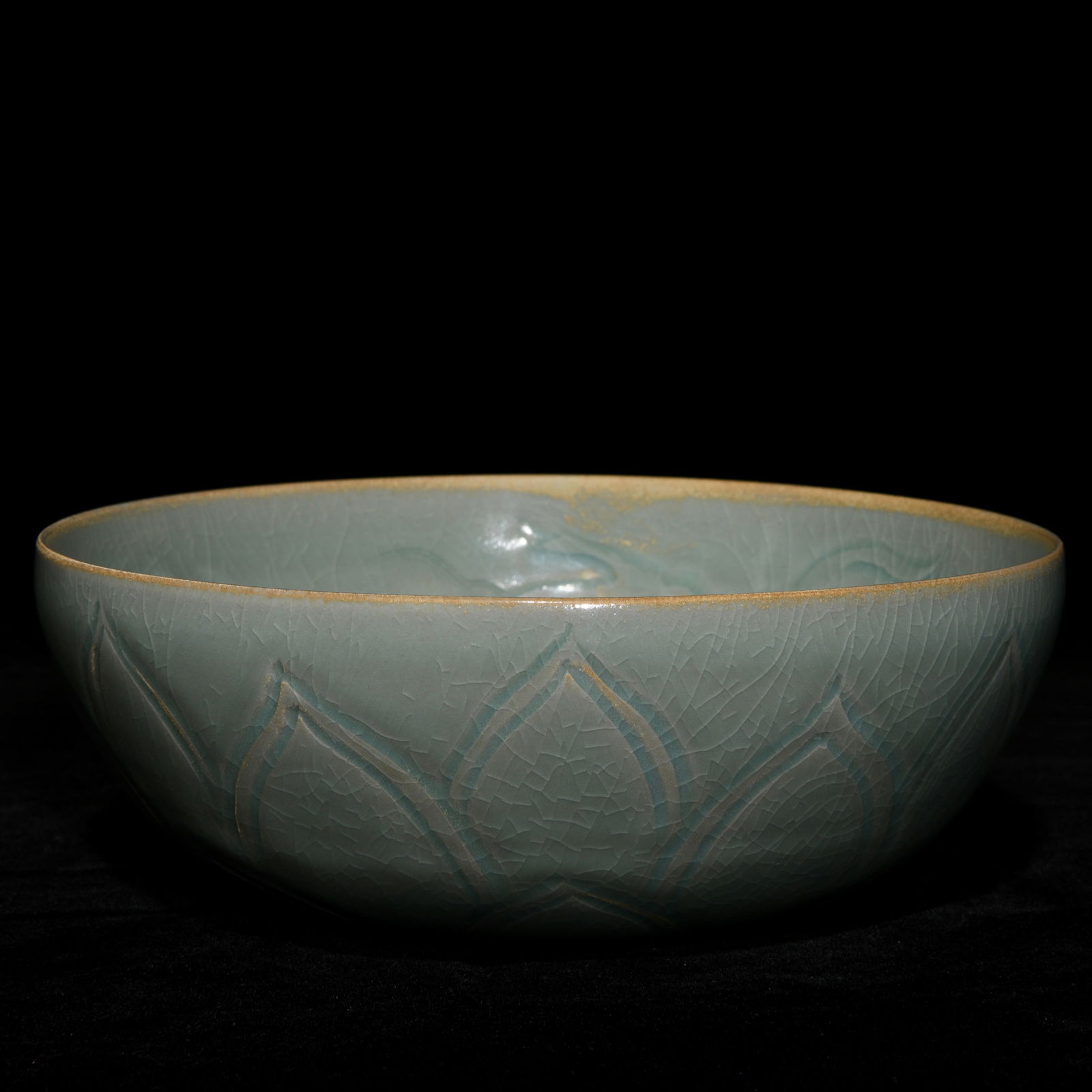 Chinese ru kiln porcelain bowl Song dynasty: Size: Width 20.5 cm - Height 7.5 cm Materials: Porcelain Time Period: Song dynasty Manufactured Date: 10th-c Period Object: Chinese Antique ⛨ Purchase With Confidence ✔ Verified Auc