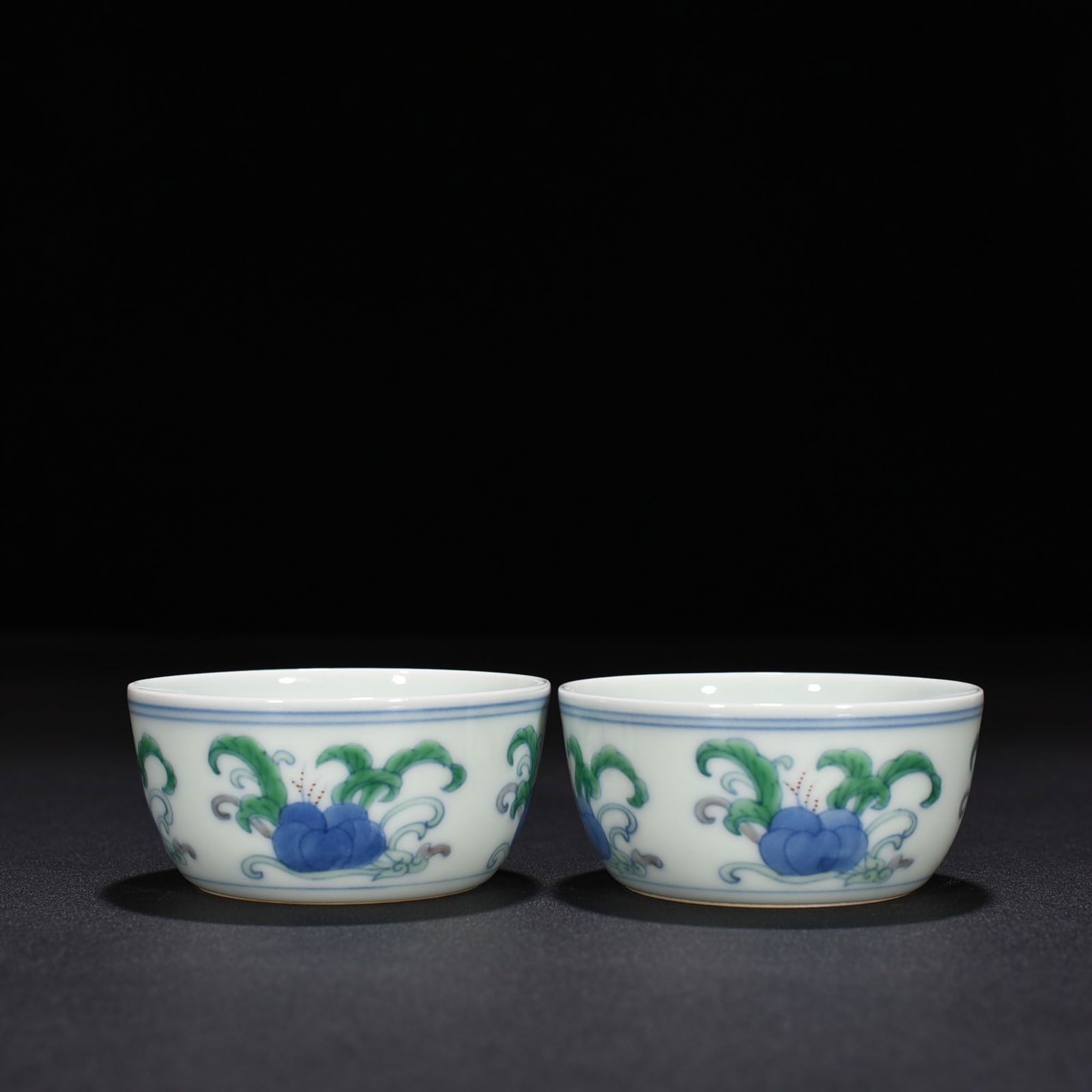 Ming Dynasty Chenghua doucai folded branches and floral porcelain cups: Size: Width 7.5 cm - Height 3.5 cm Materials: Porcelain Time Period: Ming dynasty Manufactured Date: Chenghua Mark & Period Object: Chinese Antique ⛨ Purchase With Confidence ✔ Veri