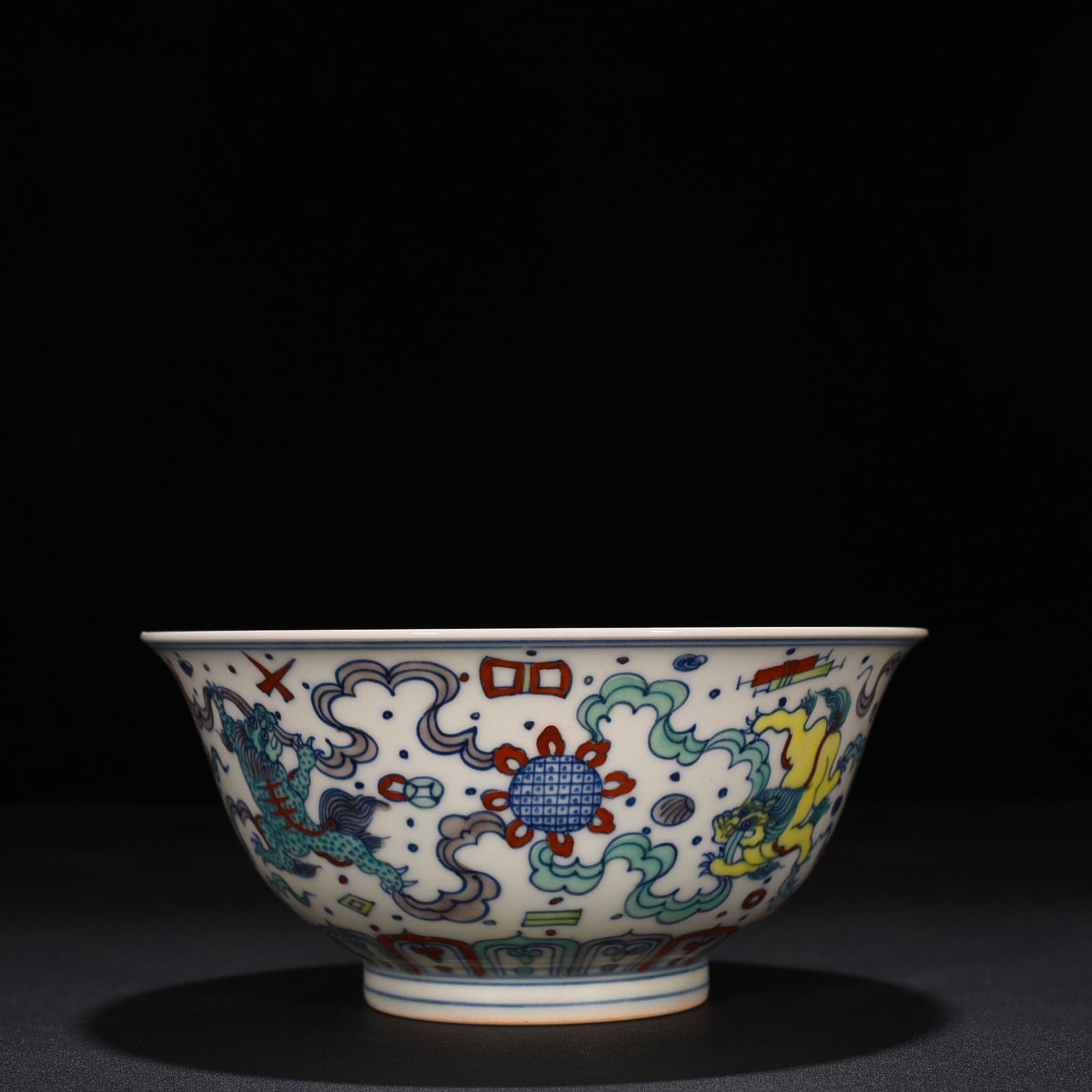 Ming Dynasty Chenghua Doucai Lion Rolling Hydrangea Porcelain Bowl: Size: Width 19 cm - Height 9 cm Materials: Porcelain Time Period: Ming dynasty Manufactured Date: Chenghua Mark & Period Object: Chinese Antique ⛨ Purchase With Confidence ✔ Verifie