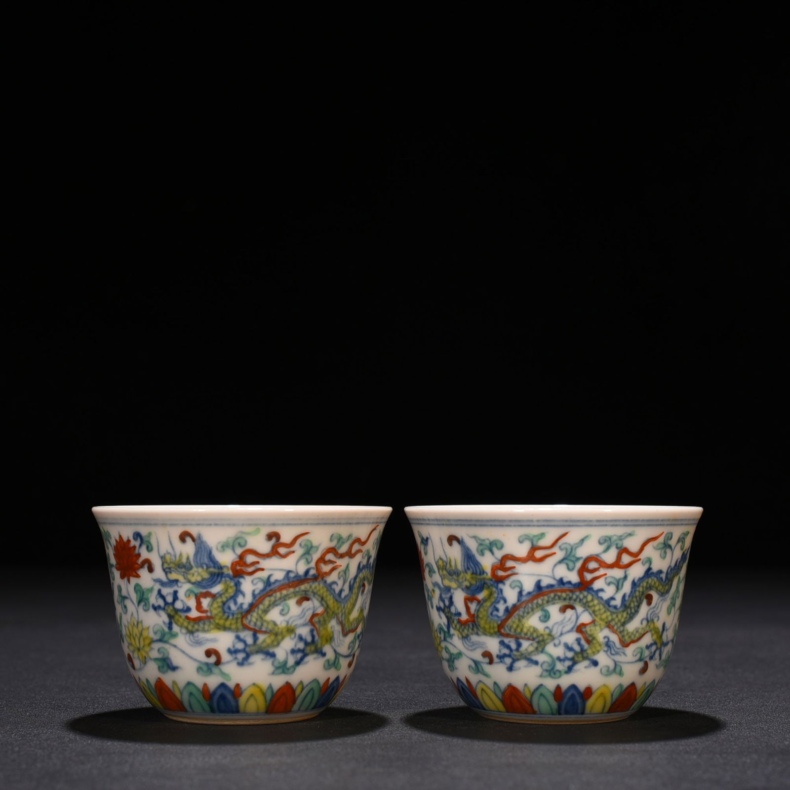 Ming Dynasty Chenghua Doucai entwined branches and dragon pattern lying foot cup (1 of 7)