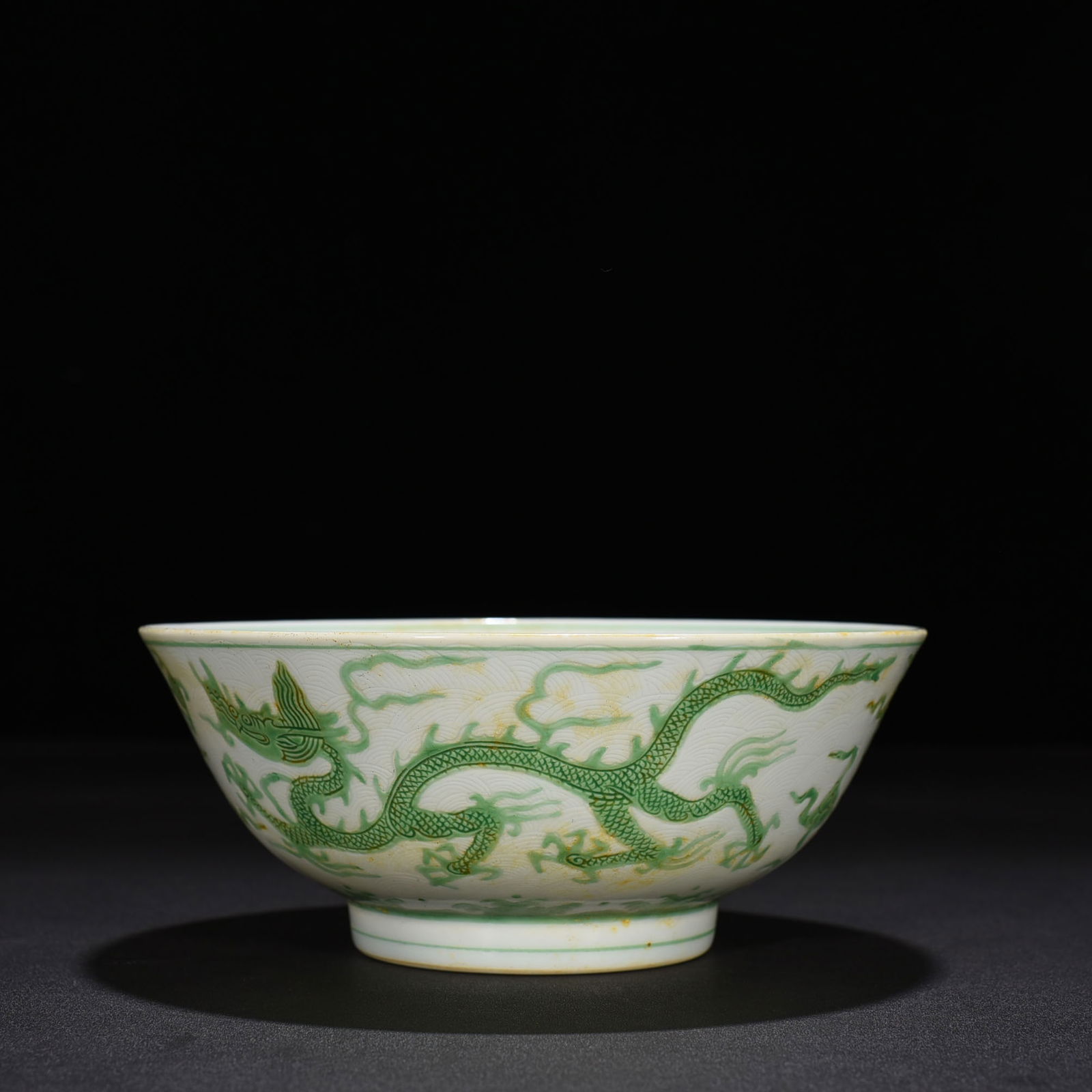 Ming Dynasty Chenghua carved seawater green dragon bowl (1 of 9)