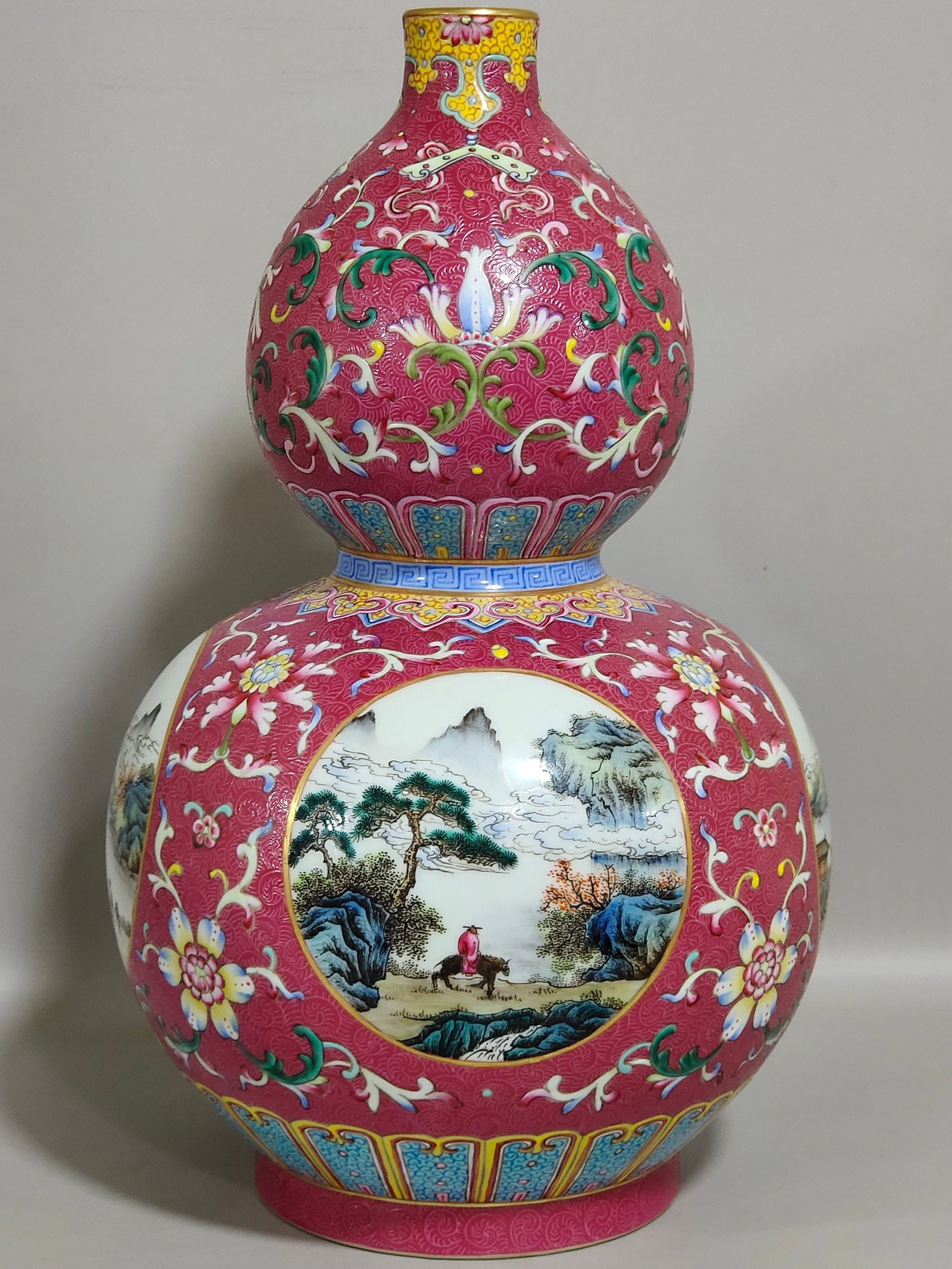 Chinese famille rose porcelain vase Qing dynasty Yongzheng Mark & Period (1 of 8)