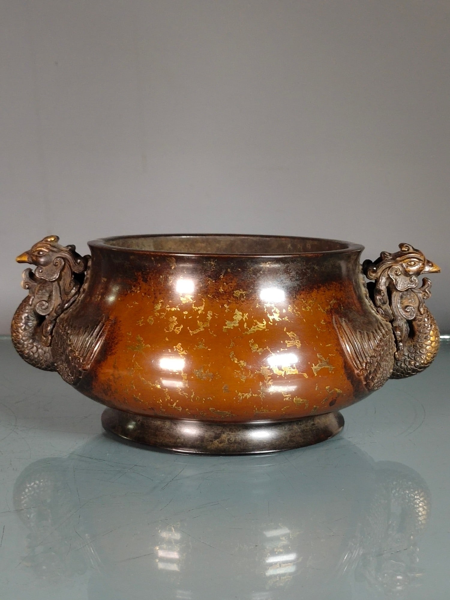 Chinese gilt bronze incense burner Ming dynasty Xuande Mark & Period: Size: Width 27 cm - Height 11 cm Materials: Gilt Bronze Time Period: Ming dynasty Manufactured Date: Xuande Mark & Period Object: Chinese Antique ⛨ Purchase With Confidence ✔ Verifi