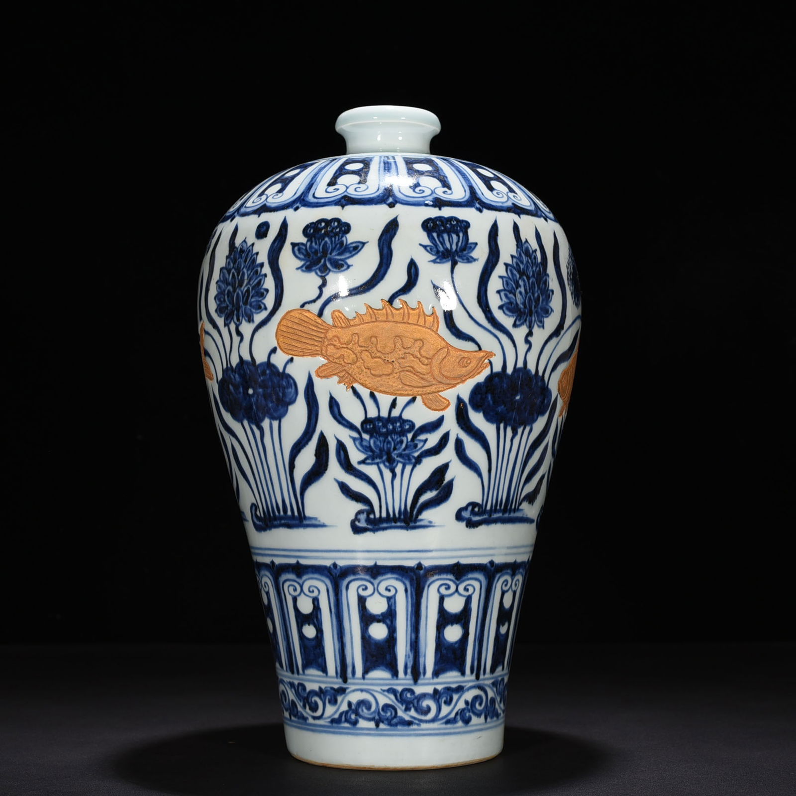 Ming dynasty Yongle blue and white carved fish and algae porcelain plum vase: Size: Height 42 cm - Width 24 cm Materials: Porcelain Time Period: Ming dynasty Manufactured Date: Yongle Mark & Period Object: Chinese Antique ⛨ Purchase With Confidence ✔ Verified