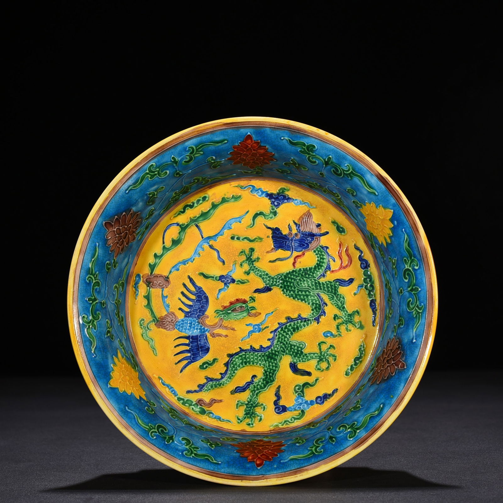 Ming Dynasty Yongle yellow ground enamel dragon and phoenix porcelain folding plate: Size: Width 22 cm - Height 6 cm Materials: Porcelain Time Period: Ming dynasty Manufactured Date: Yongle Mark & Period Object: Chinese Antique ⛨ Purchase With Confidence ✔ Verified