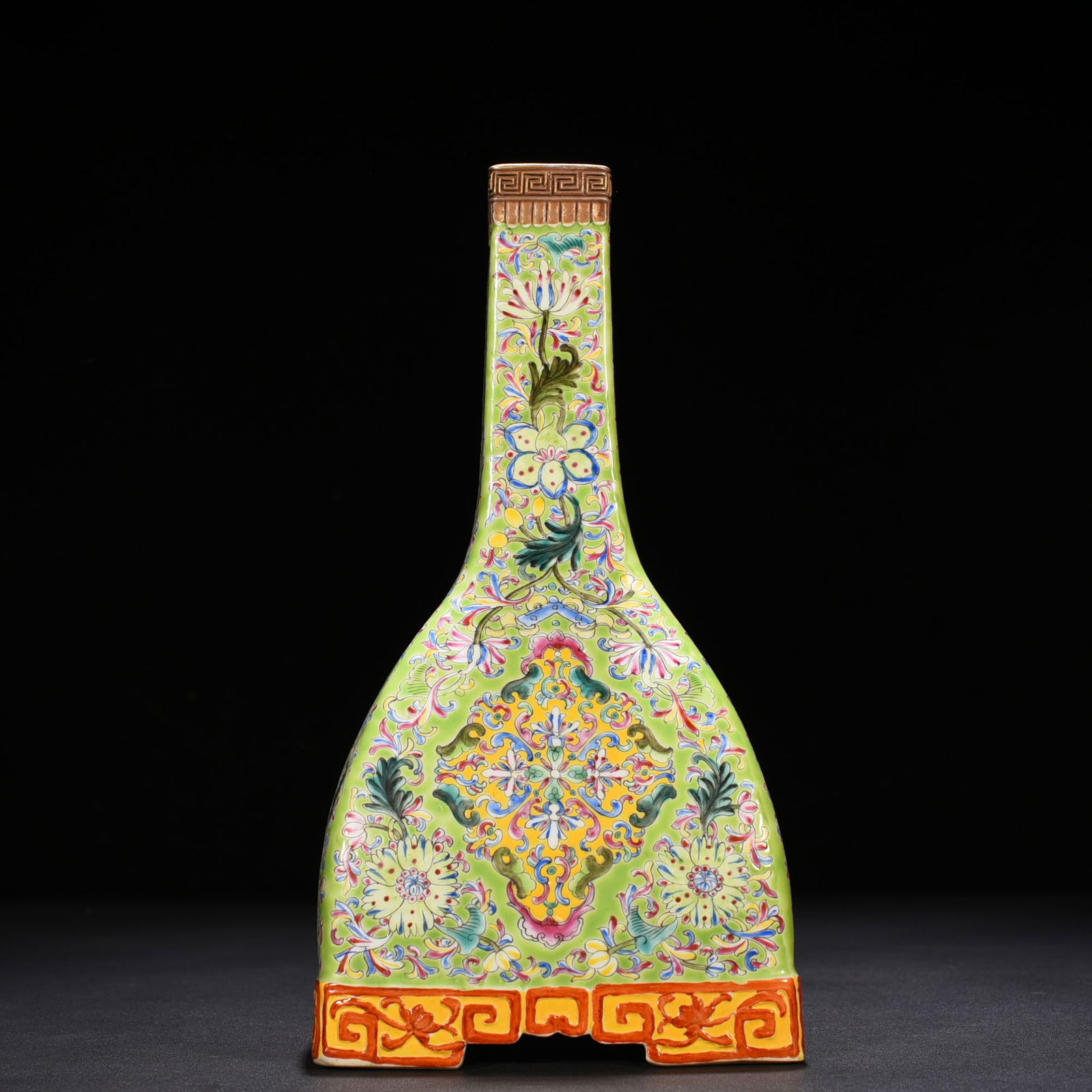 Qing Dynasty Qianlong Imperial Green Land Enamel Flower Porcelain Square Zun: Size: Height 28 cm - Width 14 cm Materials: Porcelain Time Period: Qing dynasty Manufactured Date: Qianlong Mark & Period Object: Chinese Antique ⛨ Purchase With Confidence ✔ Verifi