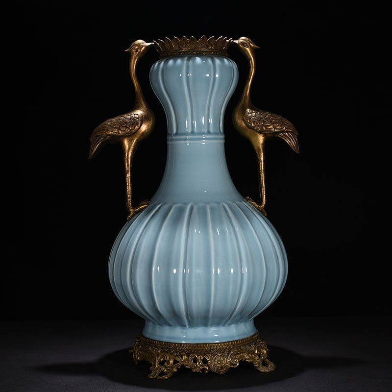 Chinese sky blue glaze and gilt bronze porcelain huge vase Qing dynasty Qianlong Mark & Period: Size: Height 70 cm - Width 40 cm Materials: Porcelain Time Period: Qing dynasty Manufactured Date: Qianlong Mark & Period Object: Chinese Antique ⛨ Purchase With Confidence ✔ Verifi