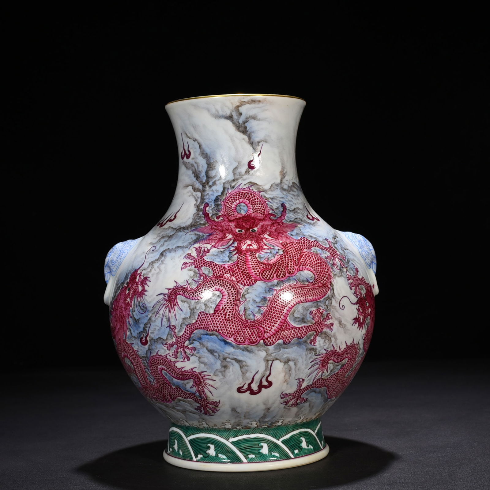 Qing Dynasty Qianlong rouge red five-cloud dragon porcelain amphora: Size: Height 30 cm - Width 20 cm Materials: Porcelain Time Period: Qing dynasty Manufactured Date: Qianlong Mark & Period Object: Chinese Antique ⛨ Purchase With Confidence ✔ Verifi