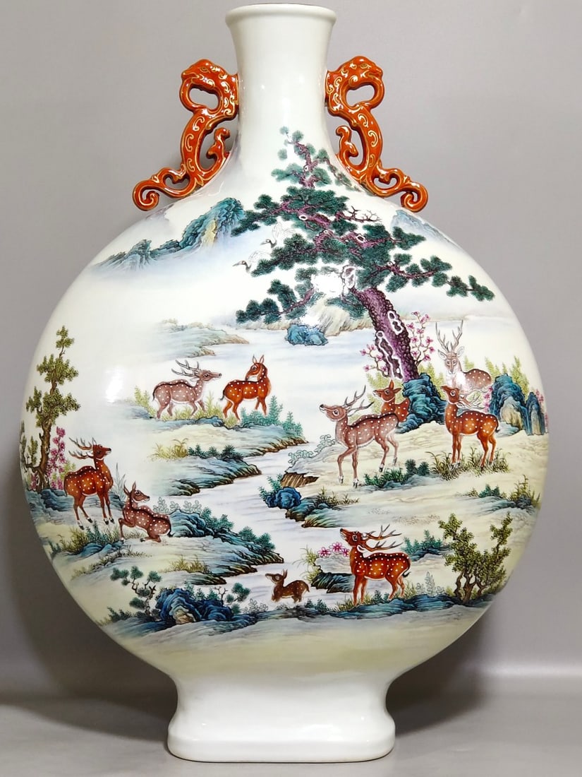Qing Dynasty Yongzheng Deer and Crane Tongchun porcelain flat vase: Size: Height 50 cm - Width 36 cm Materials: Porcelain Time Period: Qing dynasty Manufactured Date: Yongzheng Mark & Period Object: Chinese Antique ⛨ Purchase With Confidence ✔ Verif