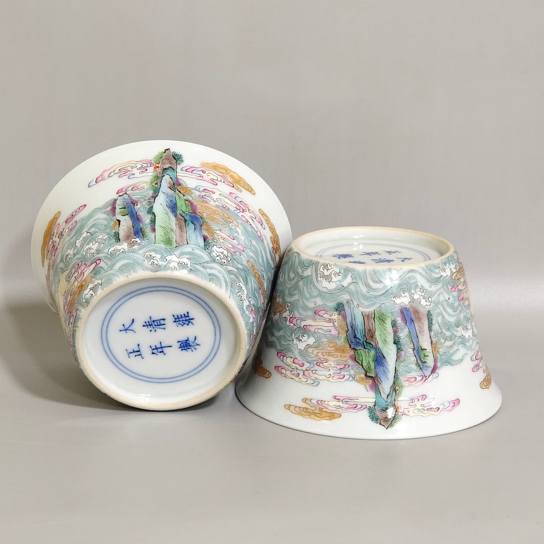 Qing Dynasty Yongzheng Deer and Crane Spring Horseshoe Cups: Size: Width 8.5 cm - Height 5 cm Materials: Porcelain Time Period: Qing dynasty Manufactured Date: Yongzheng Mark & Period Object: Chinese Antique ⛨ Purchase With Confidence ✔ Verif