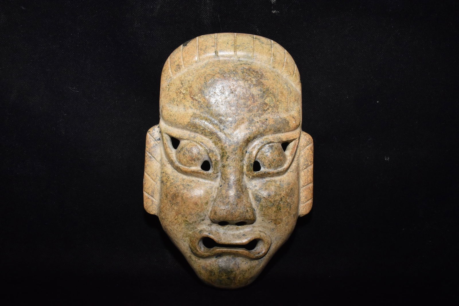 Chinese Hongshan culture jade carved ornaments (1 of 10)