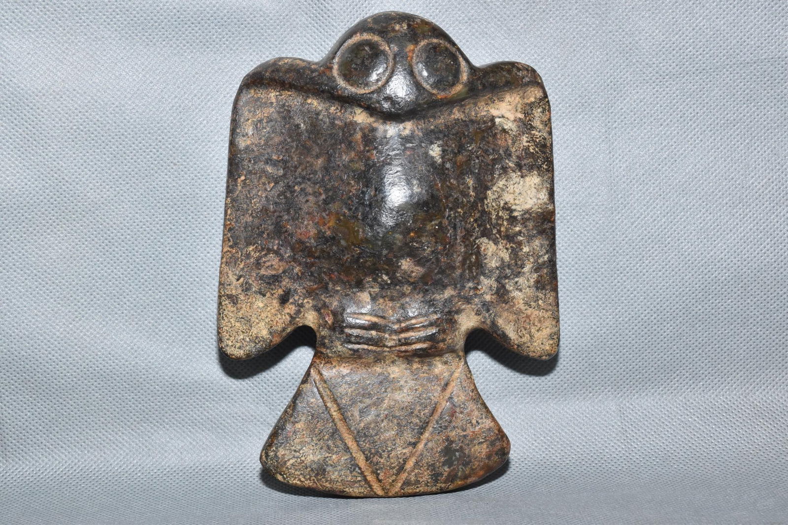 Chinese Hongshan culture jade carved ornaments (1 of 10)