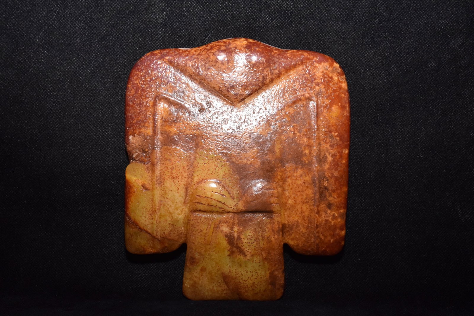 Chinese Hongshan culture jade carved ornaments: Size: Height 16.5 cm - Width 13.5 cm Materials: Natural Jade Time Period: Hongshan Culture Manufactured Date: 3000-BC Object: Chinese Antique ⛨ Purchase With Confidence ✔ Verified A