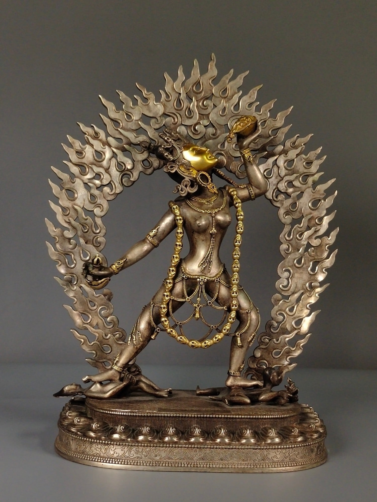 Chinese gilt silver and bronze buddha figure (1 of 9)