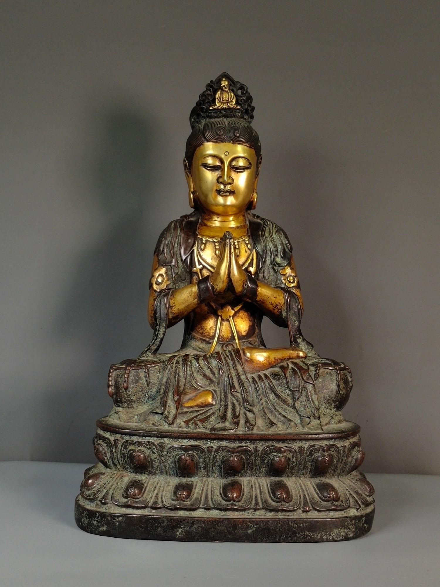 Chinese gilt bronze buddha figure Qing dynasty (1 of 9)