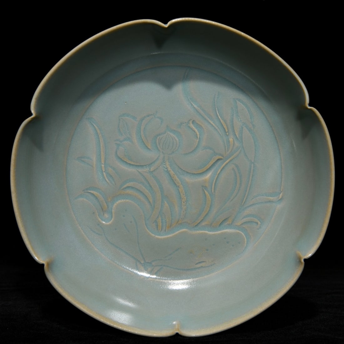 Chinese ru kiln porcelain washer Song dynasty: Size: Width 18.5 cm - Height 4.5 cm Materials: Porcelain Time Period: Song dynasty Manufactured Date: 10th-c Period Object: Chinese Antique ⛨ Purchase With Confidence ✔ Verified Auc