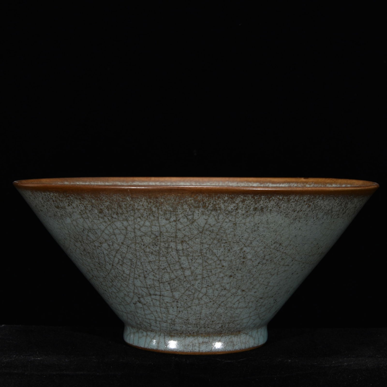 Chinese ru kiln porcelain bowl Song dynasty (1 of 9)