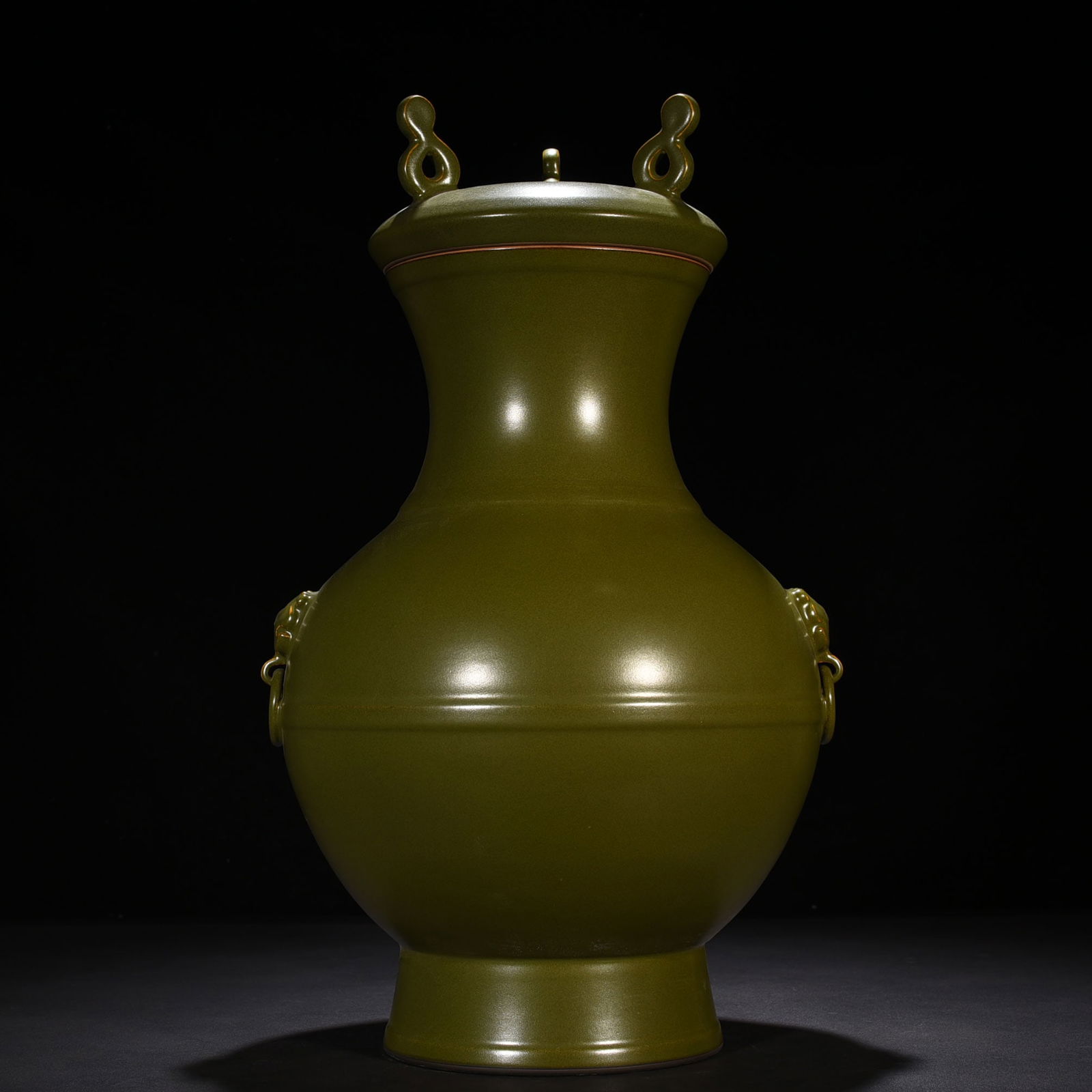 Qing Dynasty Qianlong tea powder glaze dazzling ear-shaped Jar: Size: Height 54 cm - Width 30 cm Materials: Porcelain Time Period: Qing dynasty Manufactured Date: Qianlong Mark & Period Object: Chinese Antique ⛨ Purchase With Confidence ✔ Verifi