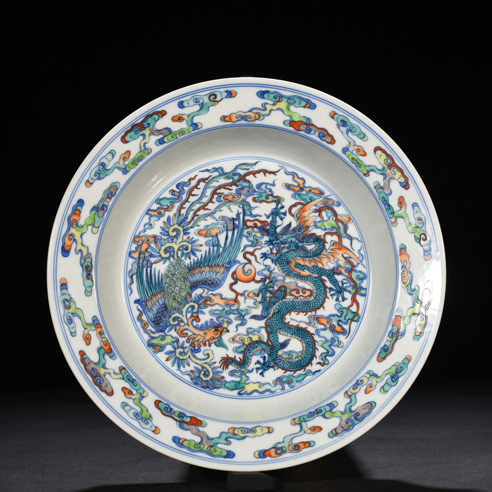 Qing Dynasty Yongzheng doucai dragon and phoenix porcelain folded edge plate: Size: Width 22 cm - Height 3.5 cm Materials: Porcelain Time Period: Qing dynasty Manufactured Date: Yongzheng Mark & Period Object: Chinese Antique ⛨ Purchase With Confidence ✔ Veri