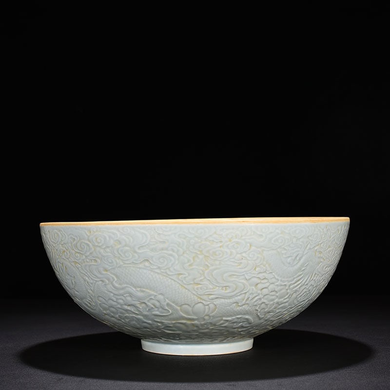 Qing Dynasty Yongzheng carved dragon and phoenix porcelain bowl (1 of 9)