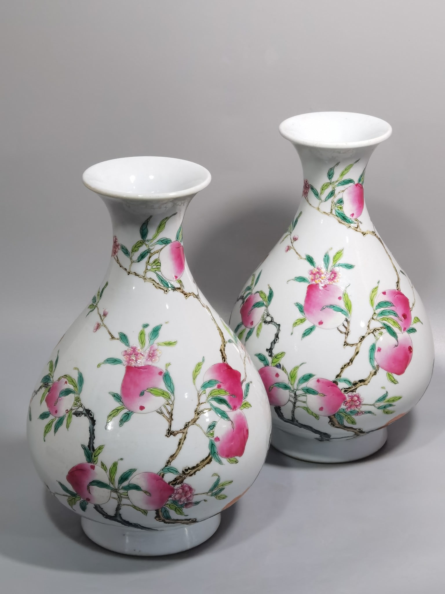 Chinese famille rose porcelain vase pair Qing dynasty Yongzheng Mark & Period (1 of 9)