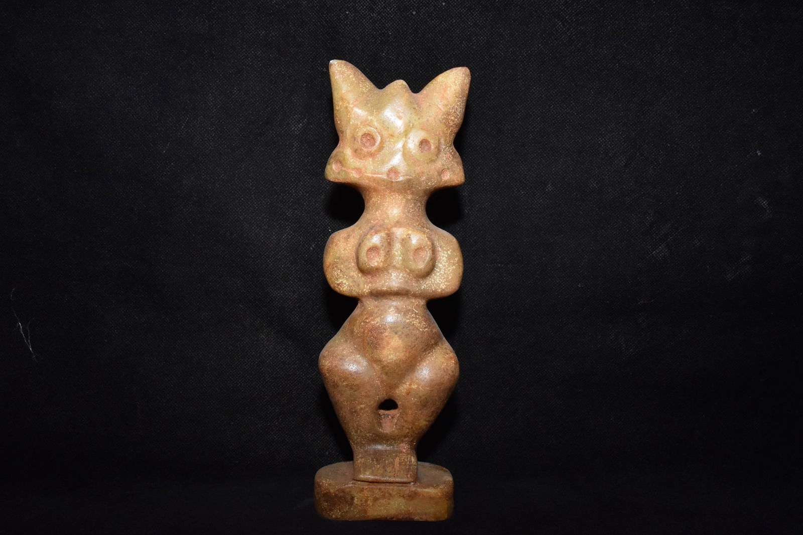 Chinese Hongshan culture jade carved ornaments: Size: Height 22.5 cm - Width 8 cm Materials: Natural Jade Time Period: Hongshan Culture Manufactured Date: 3000-BC Object: Chinese Antique ⛨ Purchase With Confidence ✔ Verified Auct