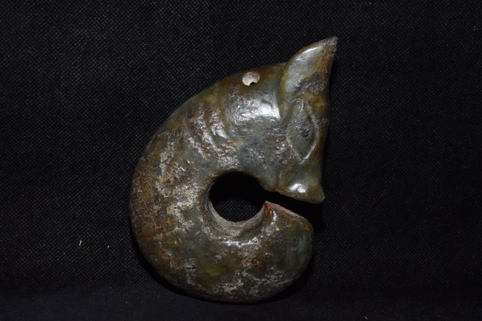 Chinese Hongshan culture jade carved ornaments (1 of 10)