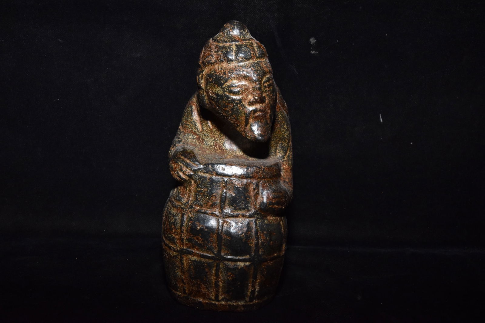 Chinese Hongshan culture jade carved ornaments: Size: Height 18 cm - Width 11.5 cm Materials: Natural Jade Time Period: Hongshan Culture Manufactured Date: 3000-BC Object: Chinese Antique ⛨ Purchase With Confidence ✔ Verified Auc