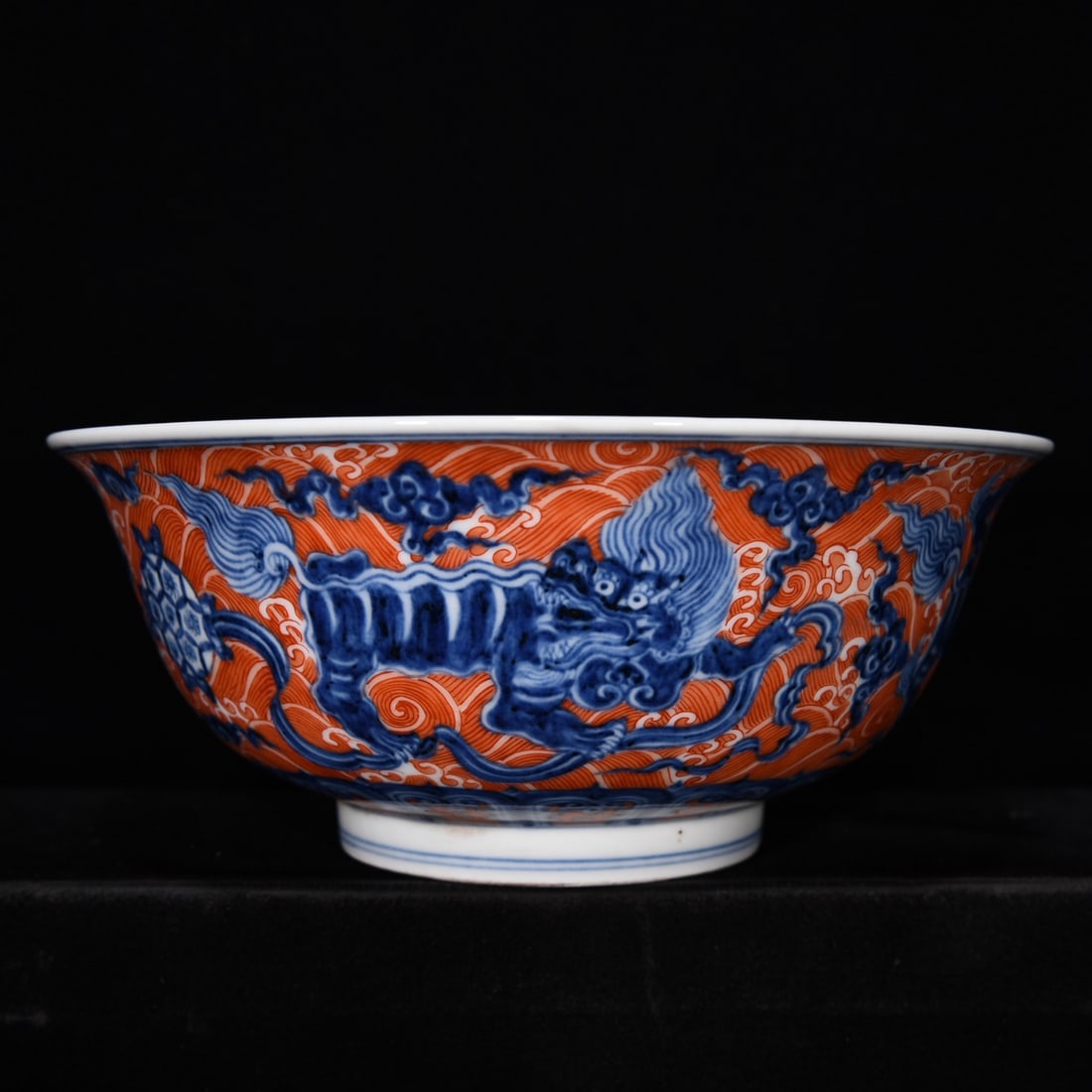 Chinese blue and red porcelain bowl Ming dynasty Xuande Mark & Period (1 of 9)