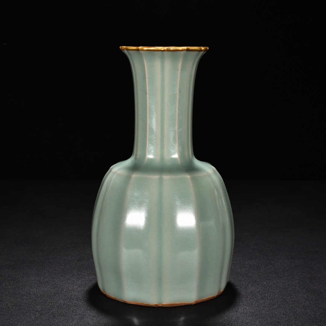 Song Dynasty Longquan kiln pink celadon glaze scraped edge bottle (inlaid with gold buckle): Size: Height 22 cm - Width 13 cm Materials: Porcelain Time Period: Song dynasty Manufactured Date: 10th-c Object: Chinese Antique ⛨ Purchase With Confidence ✔ Verified Auction House