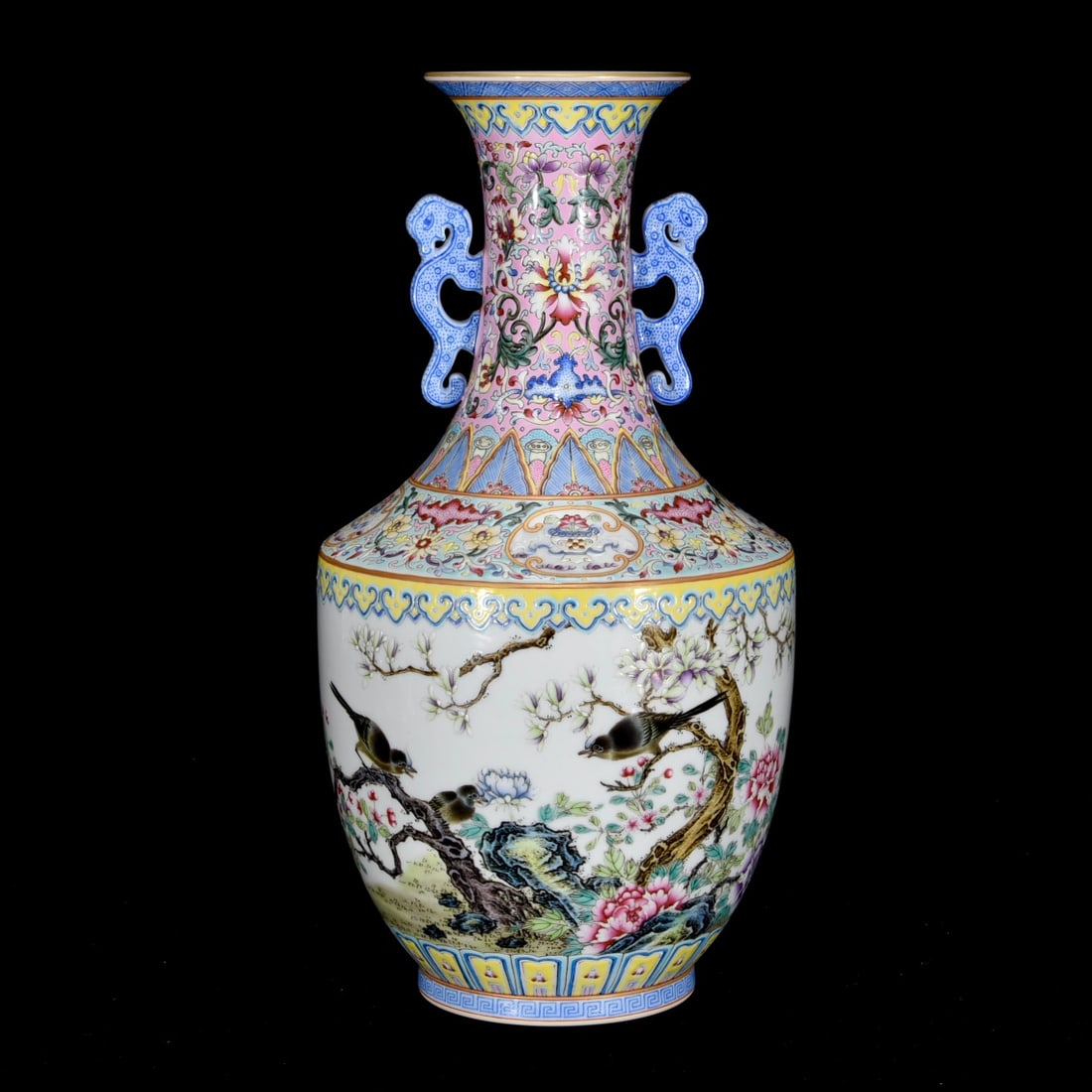 Qing Dynasty Qianlong pastel flower and bird porcelain amphorae: Size: Height 32.5 cm - Width 17 cm Materials: Porcelain Time Period: Qing dynasty Manufactured Date: Qianlong Mark & Period Object: Chinese Antique ⛨ Purchase With Confidence ✔ Veri