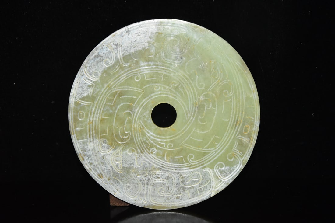 Chinese archaic jade carved ornaments: Size: Height 17 cm - Width 0.5 cm Materials: Natural Jade Time Period: Han Dynasty Manufactured Date: 1st to 3rd Century Object: Chinese Antique ⛨ Purchase With Confidence ✔ Verifie