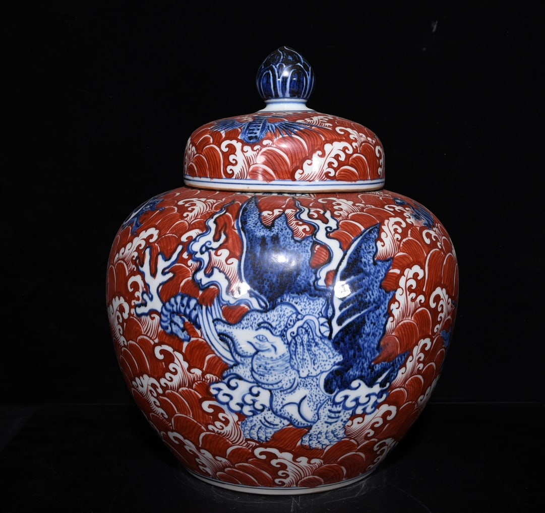 Ming Dynasty Xuande blue and white alum red sea monster lid jar: Size: Height 43 cm - Width 34 cm Materials: Porcelain Time Period: Ming dynasty Manufactured Date: Xuande Mark & Period Object: Chinese Antique ⛨ Purchase With Confidence ✔ Verified