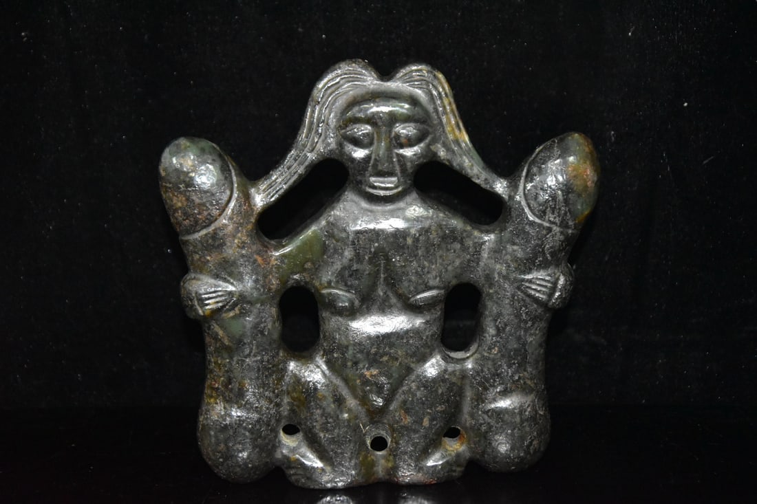 Chinese Hongshan culture jade carved ornaments: Size: Height 18.5 cm - Width 17 cm Materials: Natural Jade Time Period: Hongshan Culture Manufactured Date: 3000-BC Object: Chinese Antique ⛨ Purchase With Confidence ✔ Verified Auc