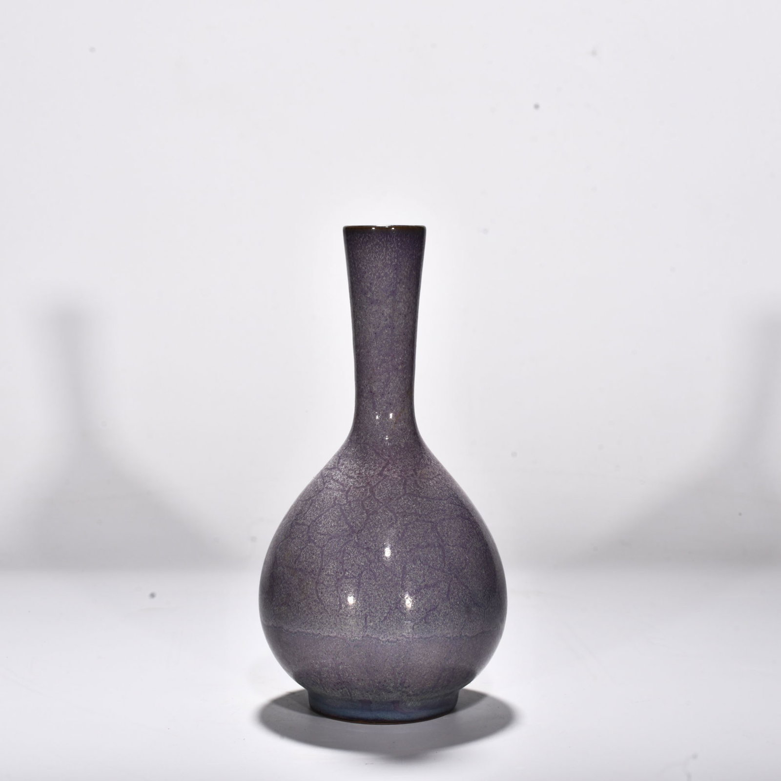 Song Dynasty Jun kiln rose purple glaze long-necked bile vase: Size: Height 23 cm - Width 9.5 cm Materials: Porcelain Time Period: Song dynasty Manufactured Date: 10th-c Object: Chinese Antique ⛨ Purchase With Confidence ✔ Verified Auction Hous